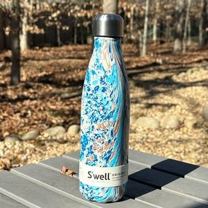 Swell insulated, triple walled, stainless thermos 17 ounce. Paint pour design